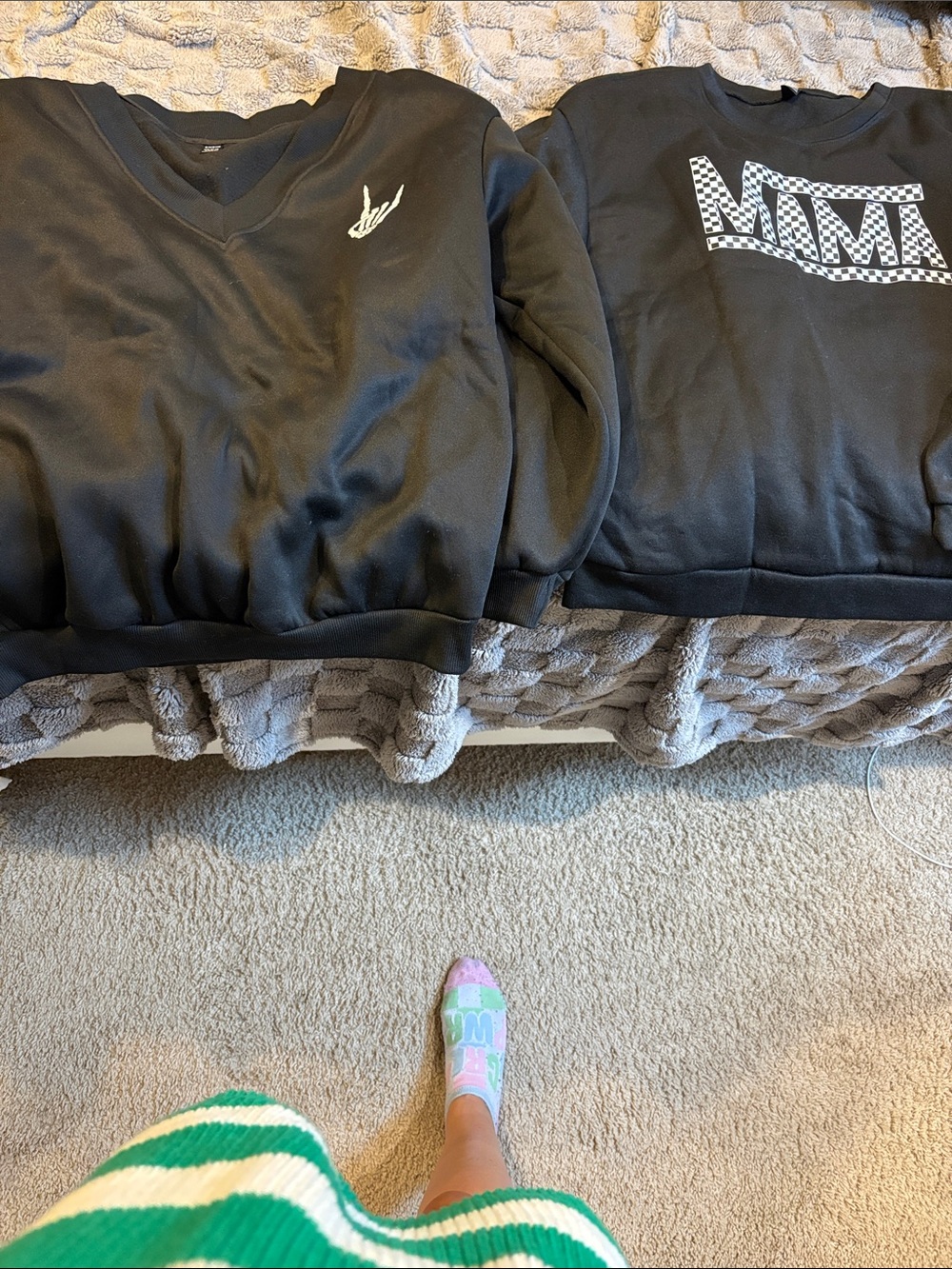 SHEIN Black V-Neck & Crewneck Sweatshirts Set